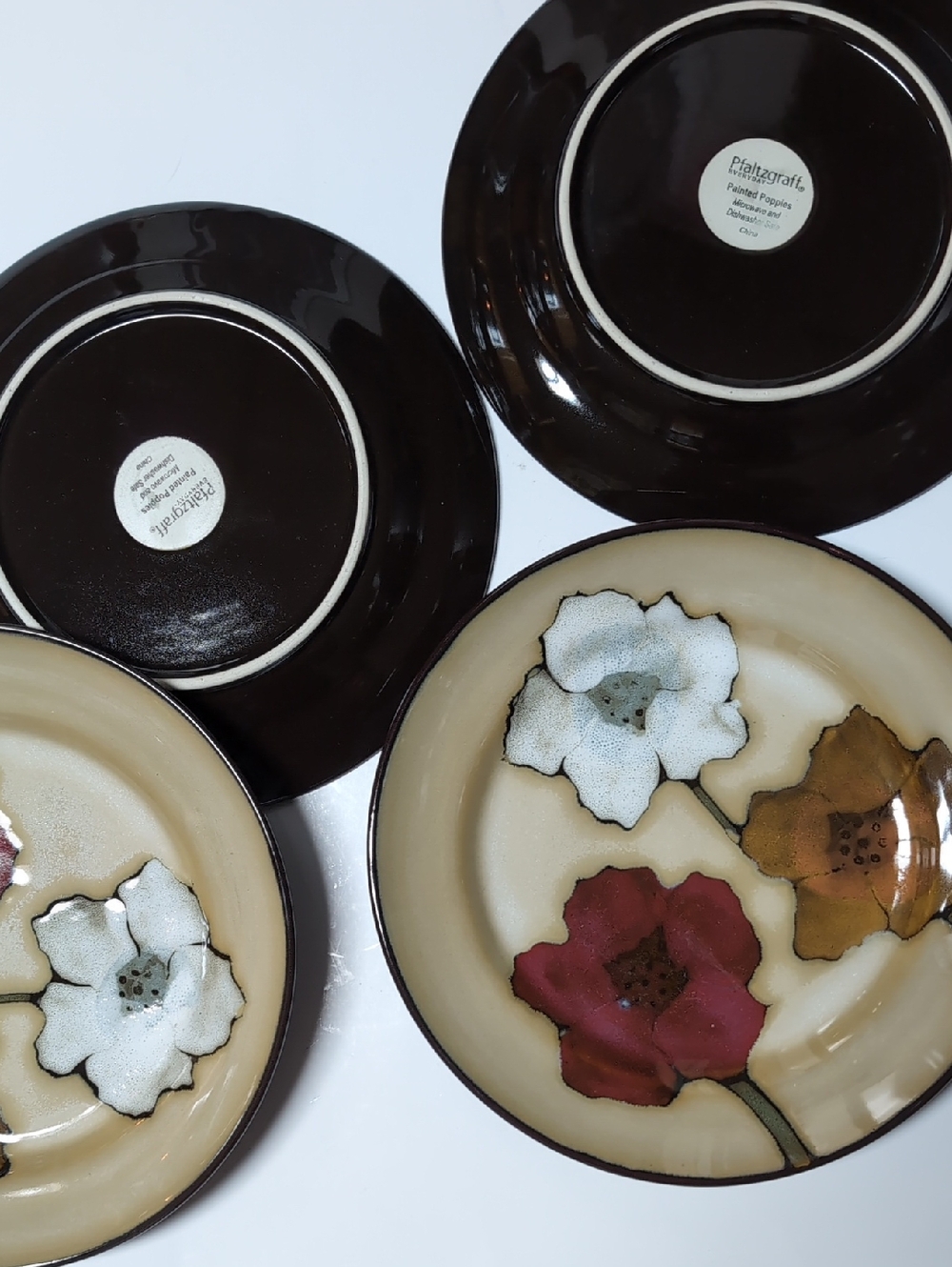 Pfaltzgraff Poppy Floral Dinner Plates in Cream, Red, White, Brown